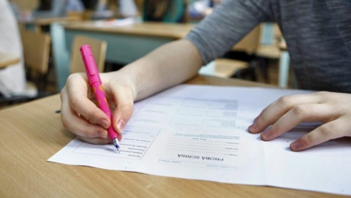 A început Simularea Evaluării Naționale pentru elevii din clasele a VIII-a! 2.881 de copii din județ, la examen!