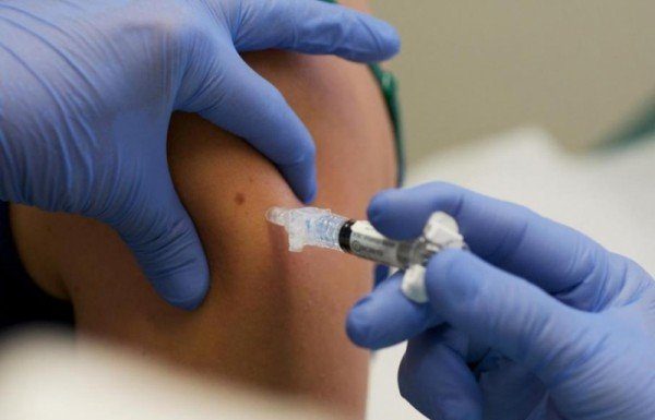 Vaccinarea anti-Covid, doar la medicul de familie