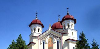 Activitate catehetică cu tema ,,Despre Învierea Domnului“ la biserica ,,Sfinţii apostoli Petru şi Pavel“ din municipiul Târgu-Jiu