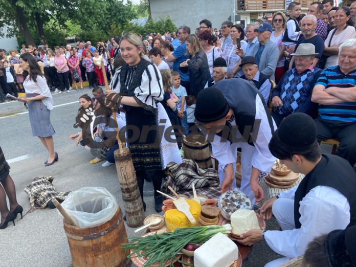 Festivalul „Urcatul oilor la munte” – ediția cu numărul 55! Mii de participanți!