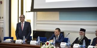 Educaţia…şi Lecţia de viaţă! – Simpozionul de la Craiova – o manifestare cu un mare impact în viaţa socială! (II) – ,,Dacă vorbim despre rolul ştiinţei în raport cu viaţa politică, pot spune că cercetarea sociologică din România şi nu numai, se derulează pe trei direcţii în momentul de faţă”!