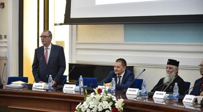 Educaţia…şi Lecţia de viaţă! – Simpozionul de la Craiova – o manifestare cu un mare impact în viaţa socială! (II) – ,,Dacă vorbim despre rolul ştiinţei în raport cu viaţa politică, pot spune că cercetarea sociologică din România şi nu numai, se derulează pe trei direcţii în momentul de faţă”!