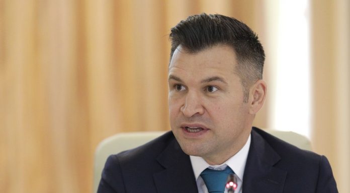 A confundat Argeșul cu Gorjul