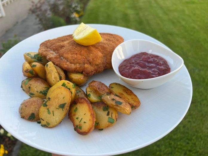 Rețeta săptămânii – Bucătăria lui Fabi: Cordon blue cu cartofi rumeniți la tigaie