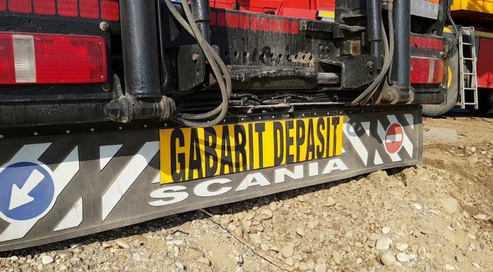 Un transport agabaritic ajunge în Gorj