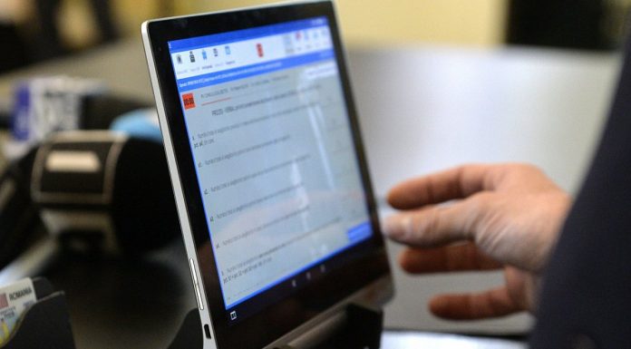 Autorecenzarea online s-a prelungit