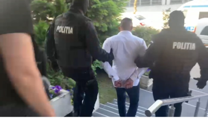 retinut inarmat pistol