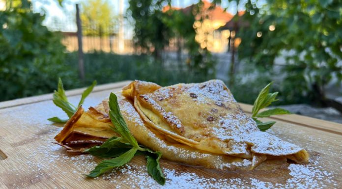 Rețeta săptămânii – Bucătăria lui Fabi: Clătite cu urdă, rețeta bunicii