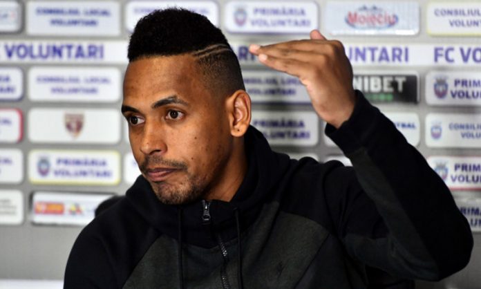 Eric de Oliveira a fost externat