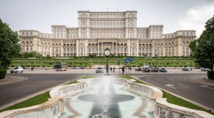 Sporuri plafonate, vouchere de vacanță eliminate. Val de proteste