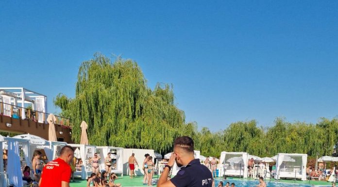 Înecat în bazin! Bărbat resuscitat la piscina Anna