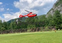 Elicoptere pentru Salvamont! Antrenamente lângă Peștera Muierilor!