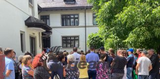 Protest al piețarilor! Mesajul către Romanescu – „mama dvs. vinde fără licitație!”