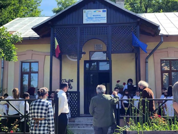 Mihai Eminescu, omagiat la Țânțăreni