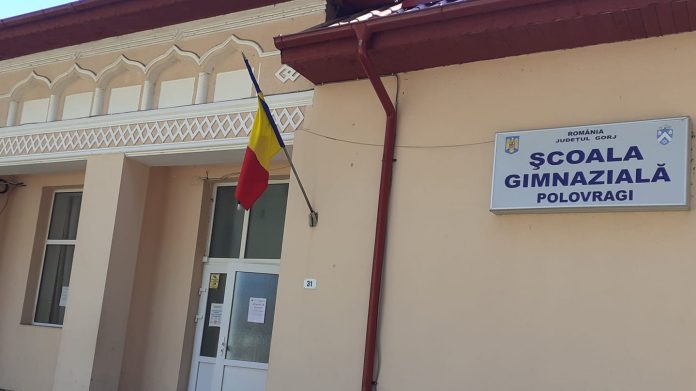 Roboți pentru dezinfecție în școlile de la sat. Contract de 500.000 lei!