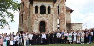 Educaţia…şi Lecţia de viaţă! – Comuna Turburea, la cea de-a 16-a ediţie a Congresului Tinerilor Creştini Ortodocşi din Oltenia (II) – ,,Niciodată nu s-a zidit o biserică din blocuri monolite, ci, cărămidă cu cărămidă, pentru că întotdeauna rugăciunea trebuie să fie însoţită cu zidirea”!