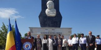 Ziua Eroilor, marcată la Motru! Lecție de istorie susținută de o elevă olimpică de la CNGC