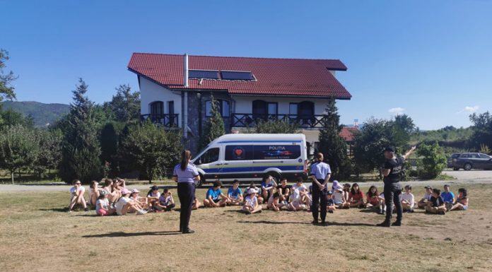Polițiștii de la Siguranță Școlară, în tabăra de la Mușetești