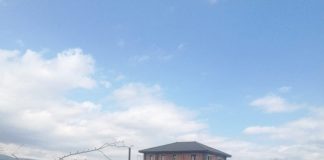 Vila fiului primarului de Bumbești-Jiu, cu autorizația de construcție anulată de instanța de judecată! Casa și piscina polițistului, realizate în proporție de 97%