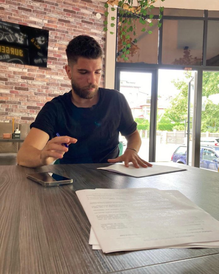 Cojocaru i-a suflat lui Stîngă un jucător