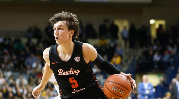 Echipa de baschet s-a înţeles cu un fundaş american