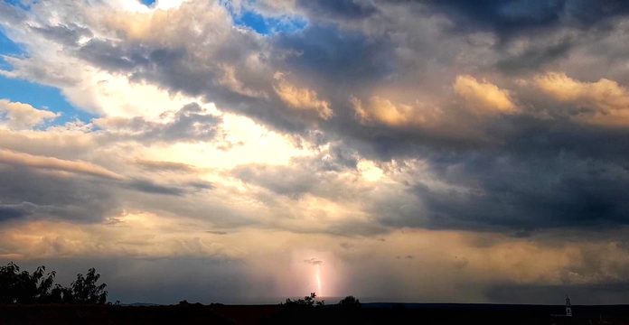 Starea vremii în Gorj, cu Darius Andrei Norocea – Revin furtunile și ne mai răcorim!