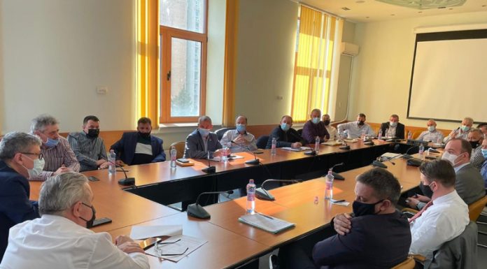 Raport ANAF: Inspectorii sociali care au încasat cu două mâini de la CEO și de la sindicate, banii înapoi!