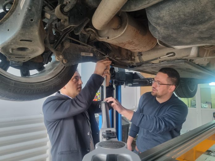 RAR îți verifică mașina înainte să o cumperi