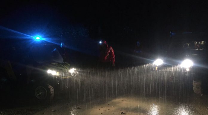 Cioban lovit de fulger în munții Parâng. Salvamontiștii îi vor aduce la IML