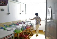 O tânără refugiată din Ucraina a născut la Târgu-Jiu. Soțul, soldat la Donetsk. „Nu știu când o să ne revedem”