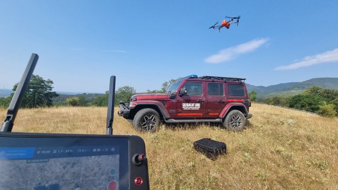 Persoană dispărută în masivul Vâlcan. Căutări cu drone și câini