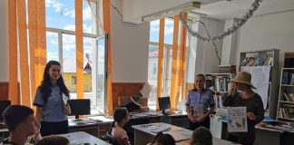 Copiii din Roșia de Amaradia, întâlnire cu polițiștii – Pericolele din online