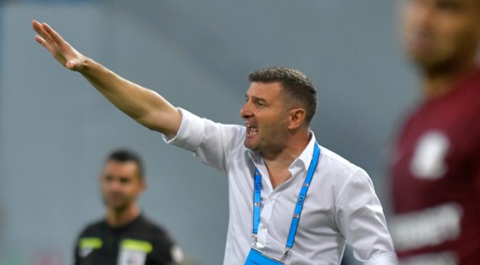 Balint a învins-o pe FCU, dar Rădoi e favorit să o preia pe Universitatea
