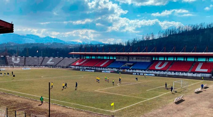 Pandurii face deplasarea la Petroșani