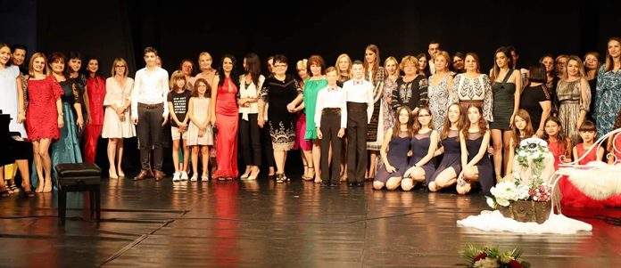 Doamne premiate la Târgu-Jiu!