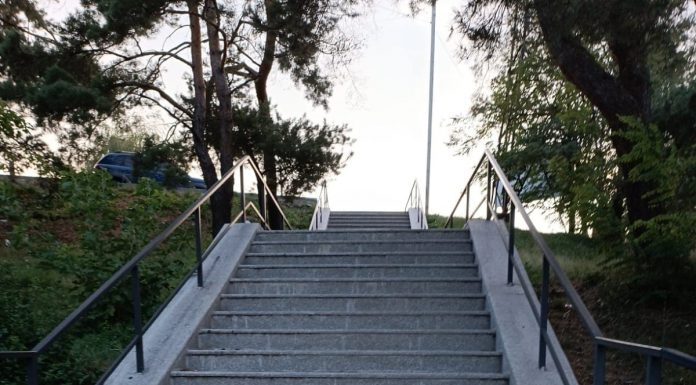 Bobaru a achiziționat granit “fară număr” pentru scările de la gară! Lucrarea, fără autorizație