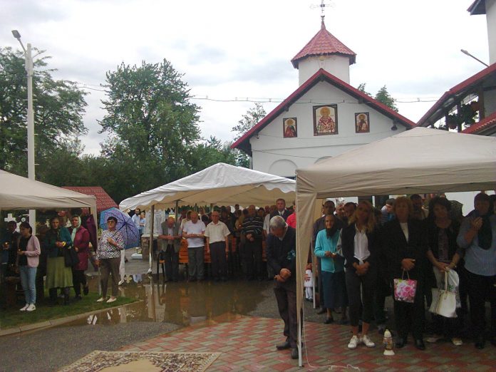 Mitropolitul Olteniei a sfinţit Capela Bisericii cu hramul «Sf. Ier. Nicolae» din Parohia Bâltişoara (I) – ,,Biserica este întotdeauna «Mama» noastră a tuturor! Ea este zidită de către Mântuitorul Iisus Hristos, pentru că El este Acela care a întemeiat biserica”!