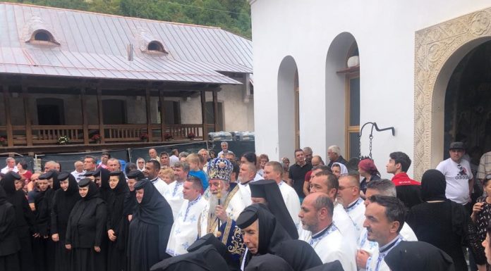 Mănăstirea Tismana şi-a sărbătorit marele Hram «Adormirea Maicii Domnului»(II) – Maica Domnului ne dă la fiecare în parte din harul său care este de la Duhul Sfânt, pentru că s-a pogorât Duhul Sfânt asupra sa, la Bunavestire”!