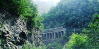 Sanctuare ale naturii – PRIN LUMEA DE PIATRA A BATRÂNULUI RHABON