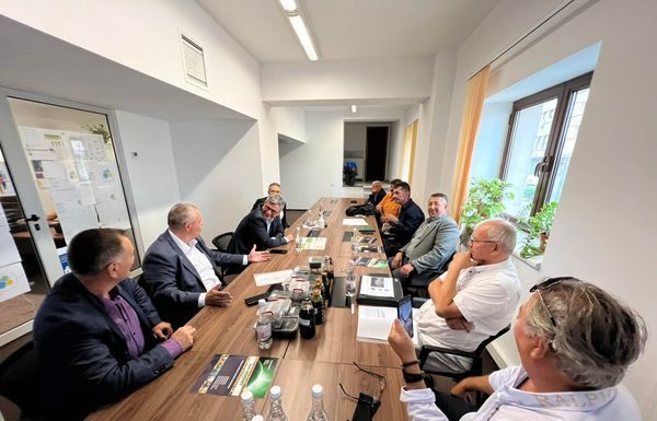 Virgil Popescu, încă o întâlnire cu inventatorul Iuliean Horneț și cu oameni din Gorj, fără un rezultat concret