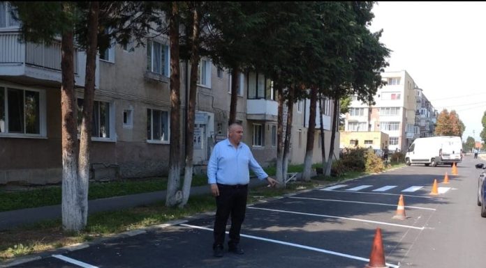 Zeci de noi parcări la Motru