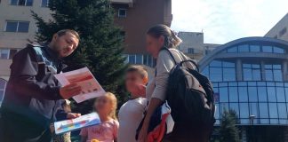 Polițiștii de la Prevenirea Criminalității, printre școlari: ,,Vacanța s-a terminat. Sunteți pregătiți pentru un nou început?”