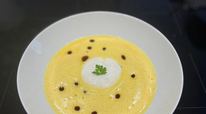 Rețeta săptămânii – Bucătăria lui Fabi: Spumă de supă cremă din dovleac !
