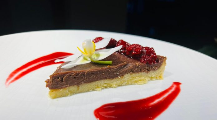 Rețeta săptămânii – Bucătăria lui Fabi: Tartă cu ciocolată la cuptor!