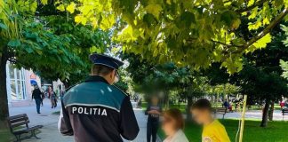 Polițiștii din județ au ieșit în stradă să facă prevenție în privința violenței domestice