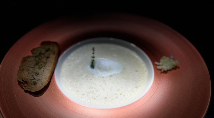 Rețeta săptămânii – Bucătăria lui Fabi: Spumă de supă cremă de gulii