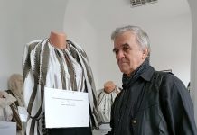Costume populare vechi, de peste 100 de ani, la muzeul din Tismana