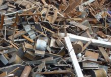 20 de tone de deșeuri feroase și trei tone de ulei uzat, păstrate ilegal în Bălești