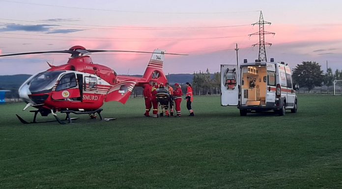 Bebeluș de un kilogram, transportat cu elicopterul SMURD de la Spitalul Cărbunești la Craiova