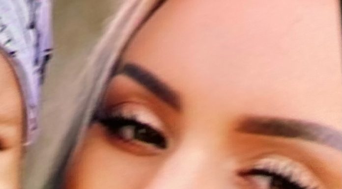 Înjunghiată în scara blocului! Agresorul e încă liber!